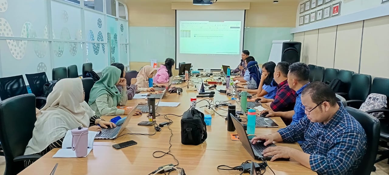 BINUS Center dan PT. AstraWorld Kolaborasi Tingkatkan Keterampilan VBA Macros Excel